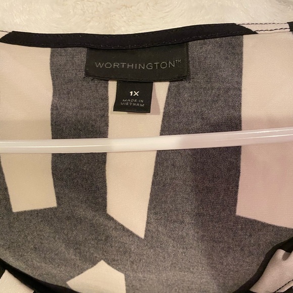 XL top - Picture 2 of 2